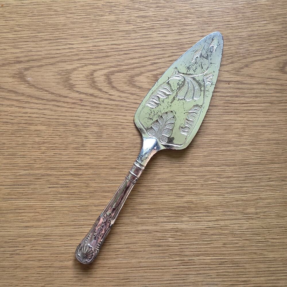 vintage silver-plated cake server made by Mayell of England